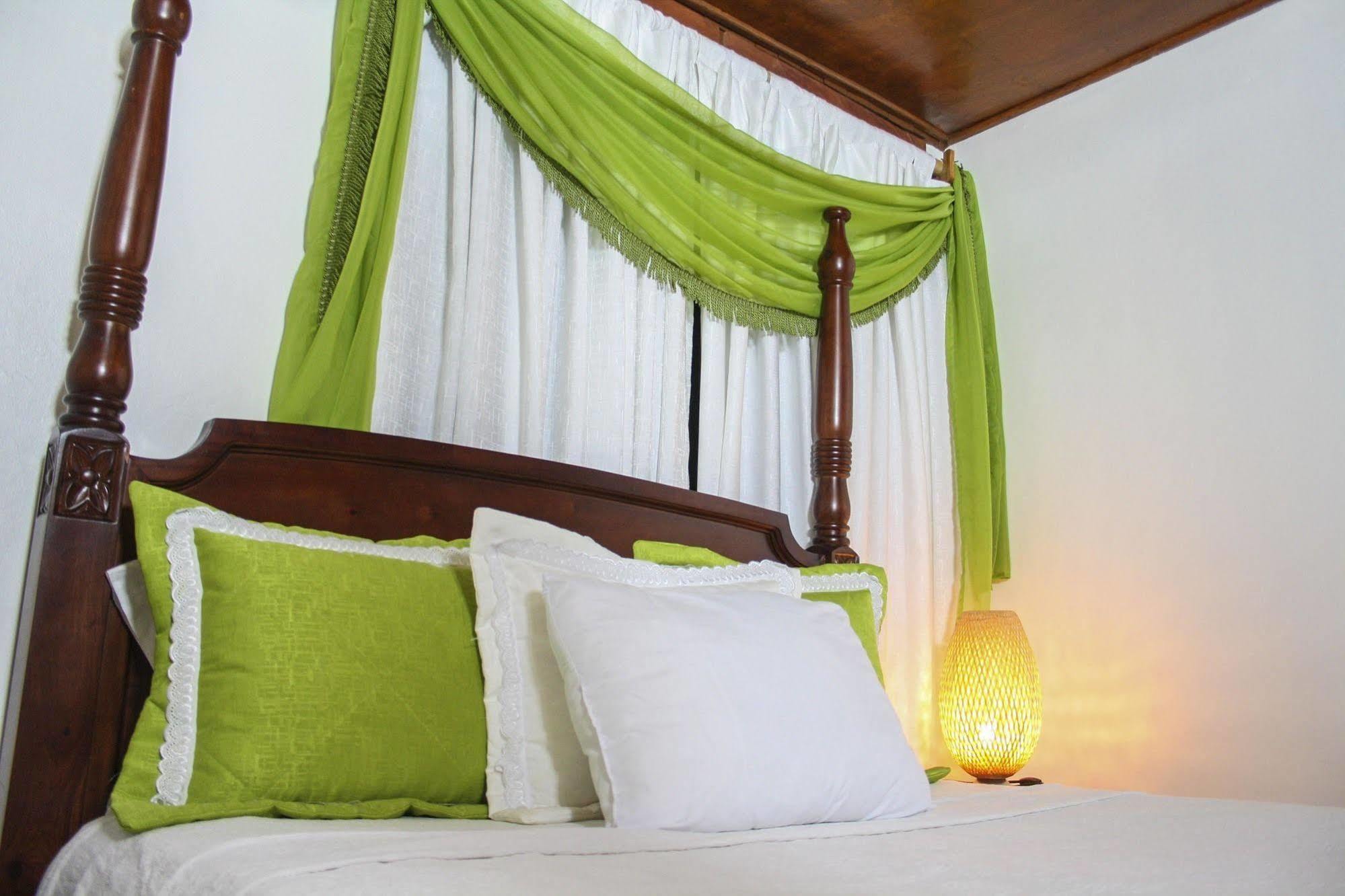 Hotel Sea Breeze Параисо Экстерьер фото
