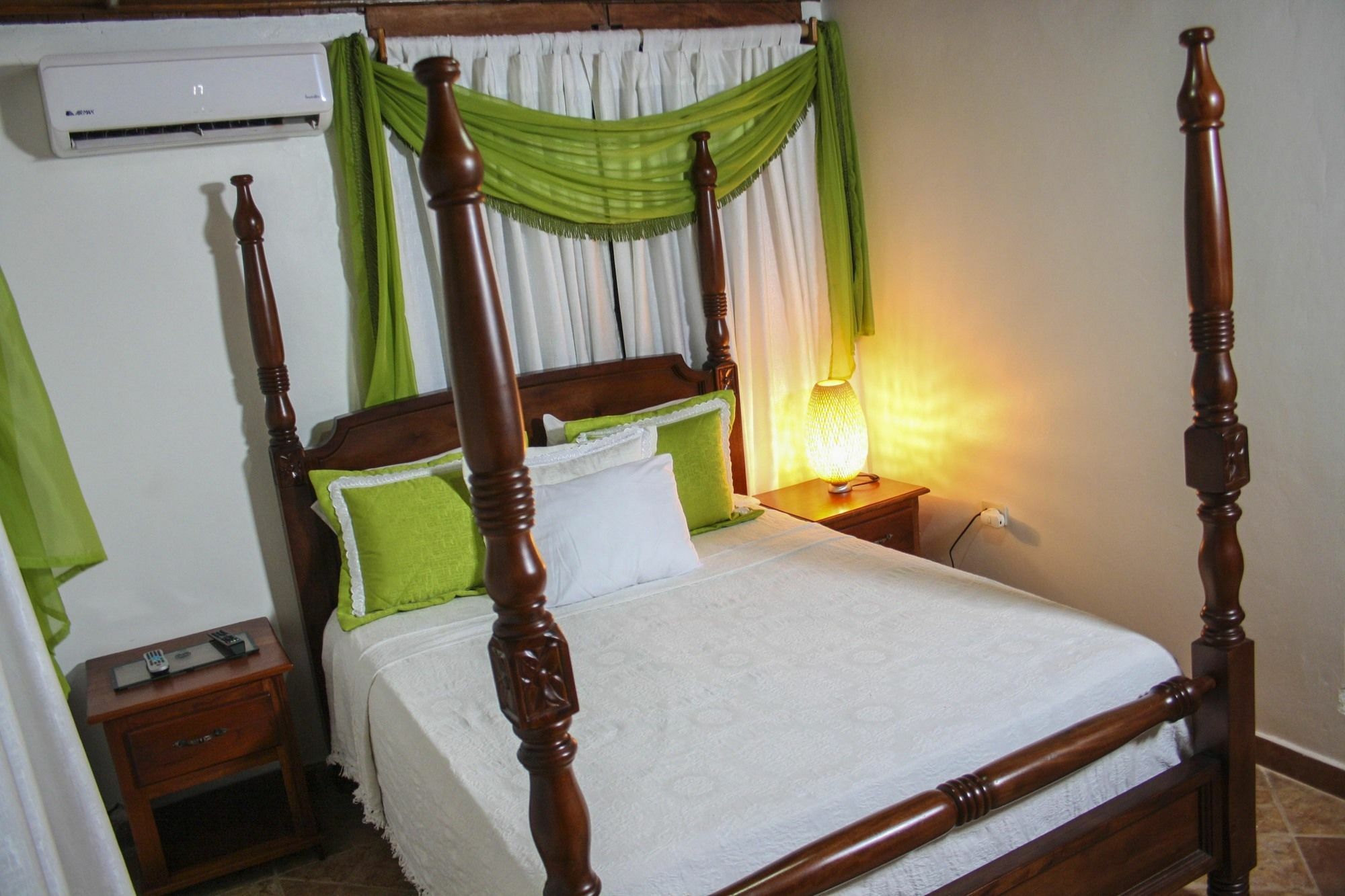 Hotel Sea Breeze Параисо Экстерьер фото